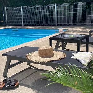 pavillon-de-letang.hotels-rhonealpes.com/